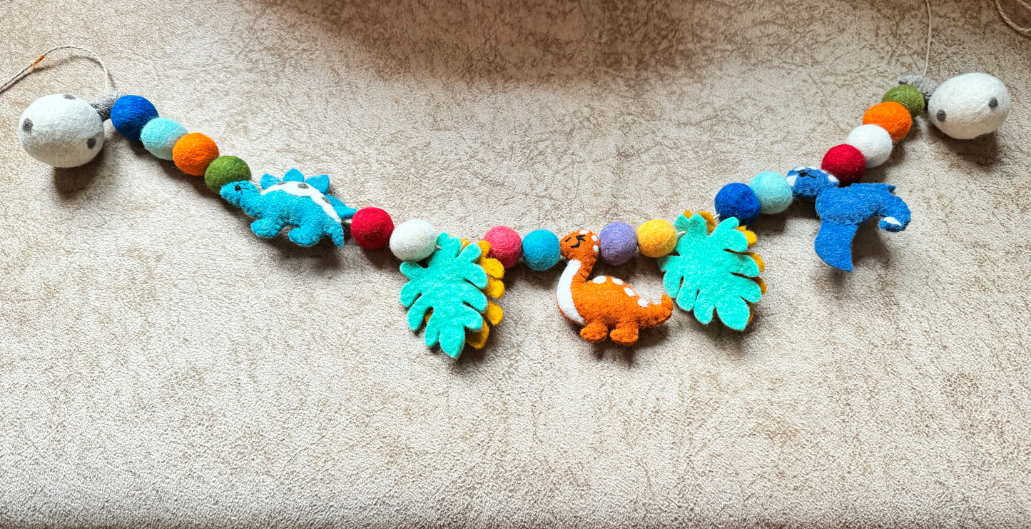 Felt Animals Dino Hanging for crib/wall - Baby/Kids Room Decor