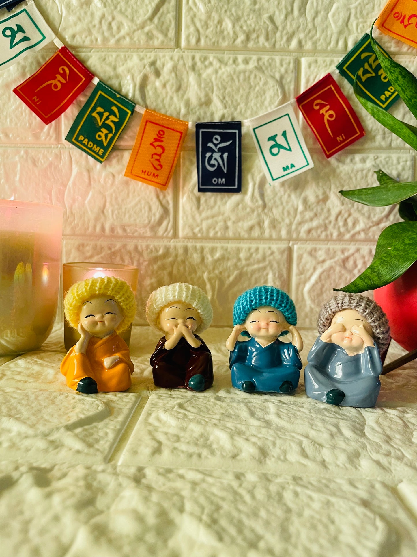 Baby Monk Buddha with woollen caps - Set of 4