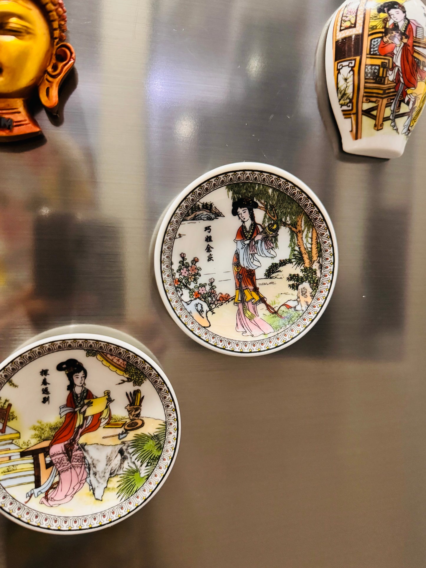 Ceramic Plate Shaped Round Fridge Magnet