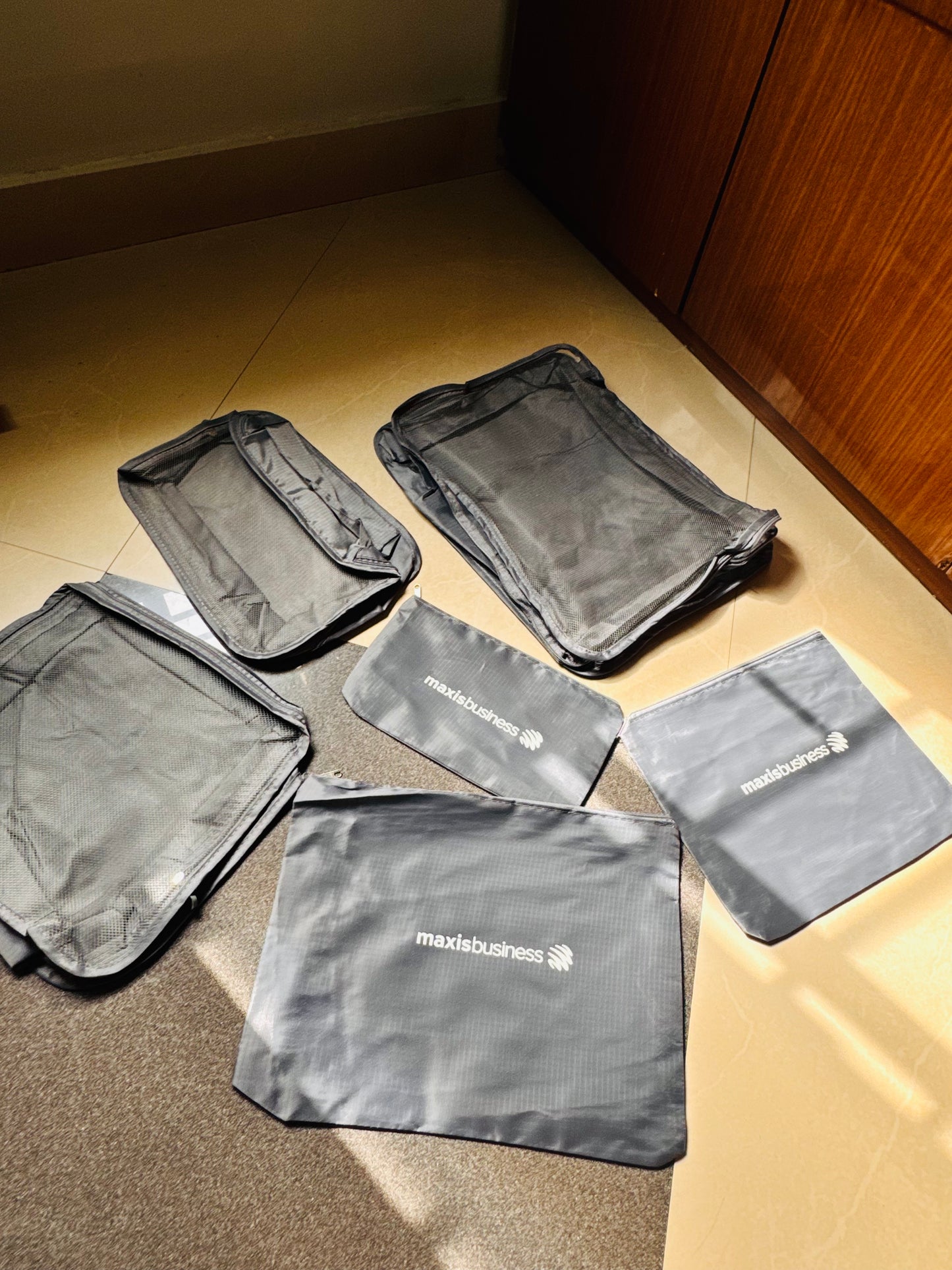 Travel Organiser Pouches Set Grey | 6‑Piece Travel Organizer | Net Pouches for Travel